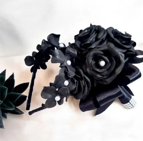 Kit Buquê Preto Cívil e Tiara Preta Artesanal e Pérolas
