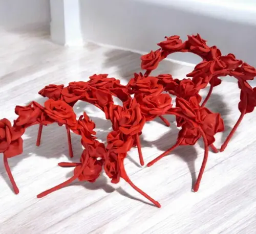 Tiara de Rosa Vermelha - Artesanal Eva