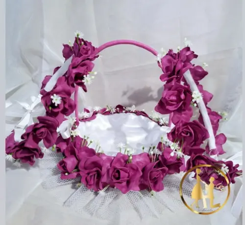 Kit Daminhas com Cesta Fúcsia e 2 Tiaras Coroas ? Artesanal,