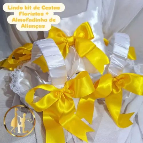 2 Cestas de Floristas + Almofadinha- Artesanal