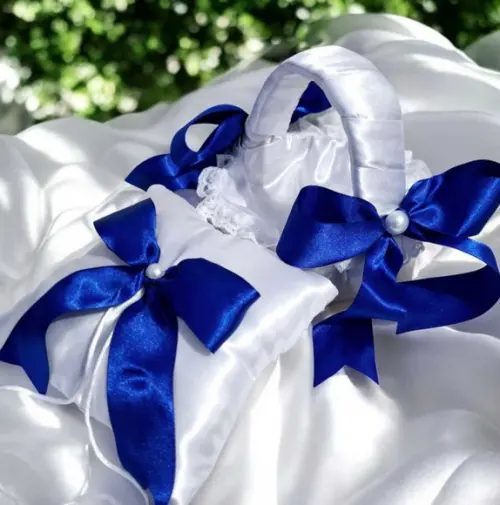 Cesta+almofada de Alianças Azul Royal e Branco (kit)