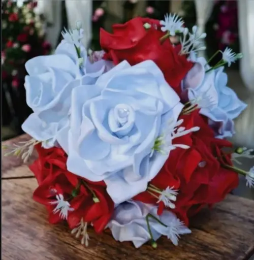 Buquê de Noiva Vermelho e Branco Casamento Civil Artezlua.at