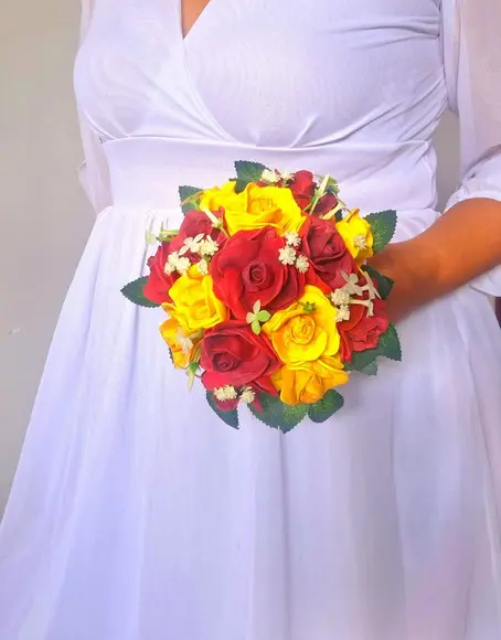 Mini Buquê Vermelho e Amarelo Daminhas Jogar Artezlua.ateliê