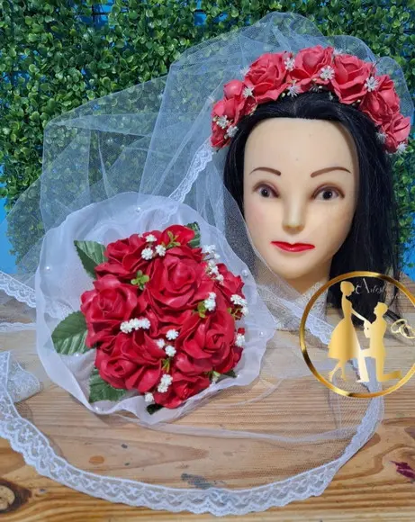 Kit Buquê Vermelho e Branco/tiara Rosé com Véu Duplo Caipira