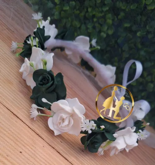 Coroa de Flores Verde Musgo e Branco Headband