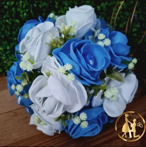 Buquê Noiva Azul e Branco Médio Artezlua.ateliê