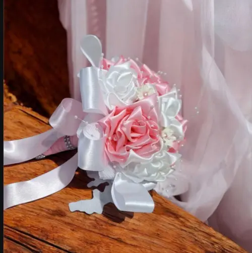 Buquê Noiva Rosa Claro e Branco Cetim Pérolas Kit