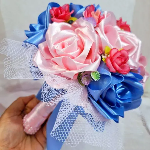 Buquê Rosa e Azul de Cetim -artesanal+ Lapela -minimalista