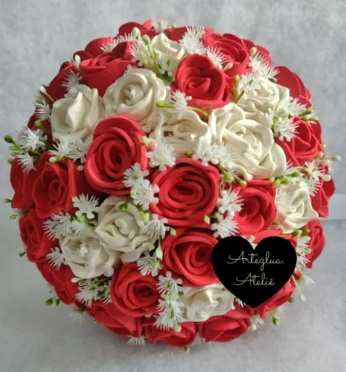 Buque de Noiva Botões de Rosa Vermelho e Branco (eva)