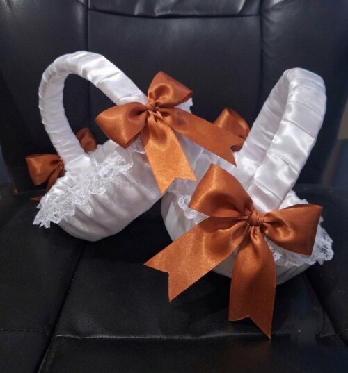 02 Cestas de Florista em Cetim com Laços Terracota (Kit) – Ele