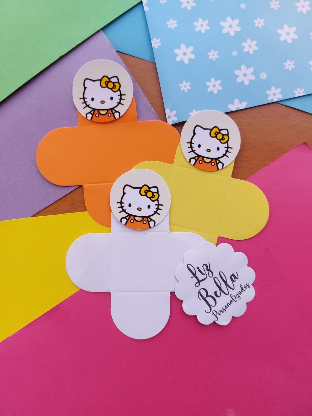 Forminhas para doces Hello Kitty Laranja e amarelo 100 Unidades