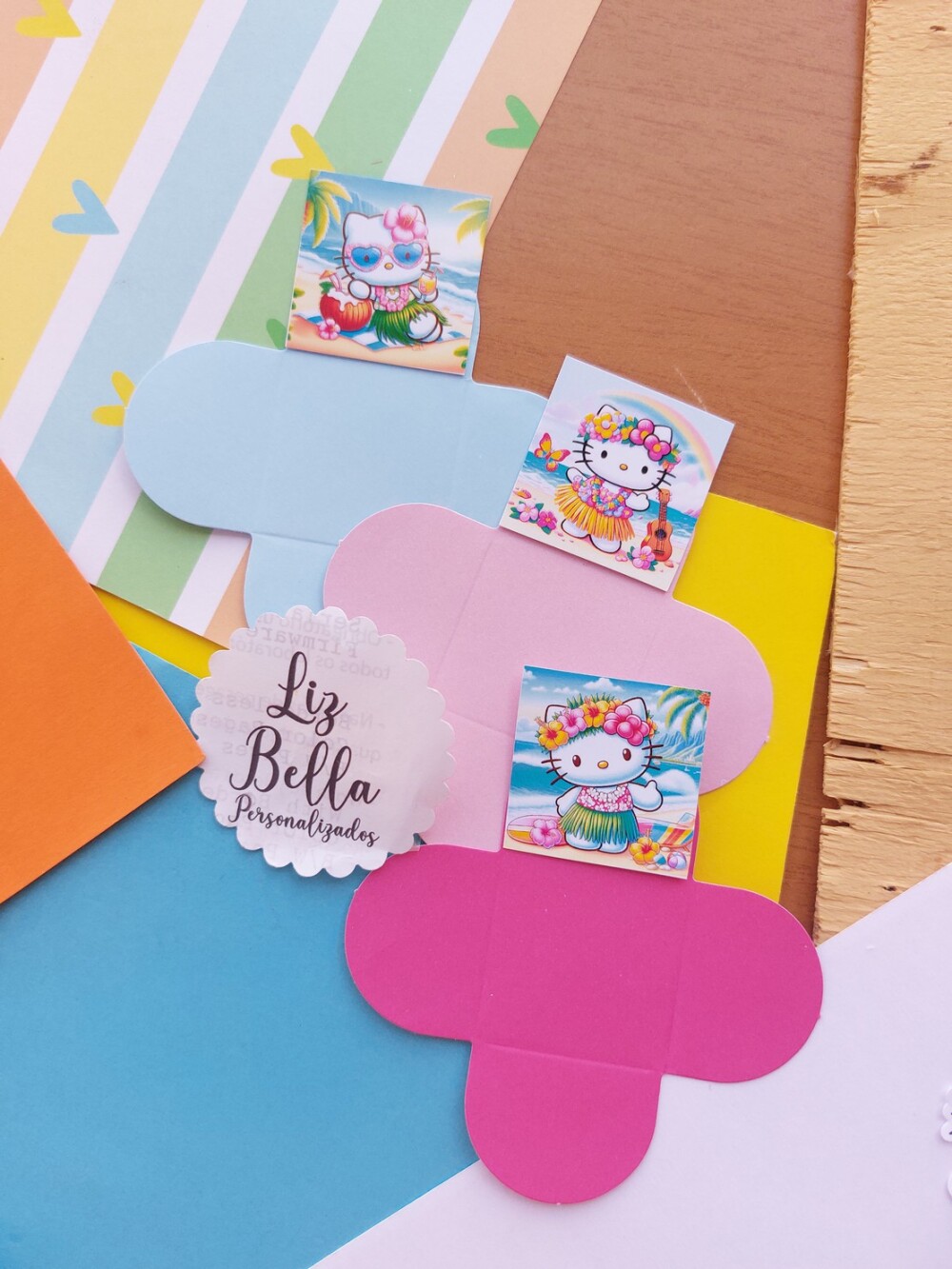 Forminhas para doces Hello Kitty Havai 100 Unidades