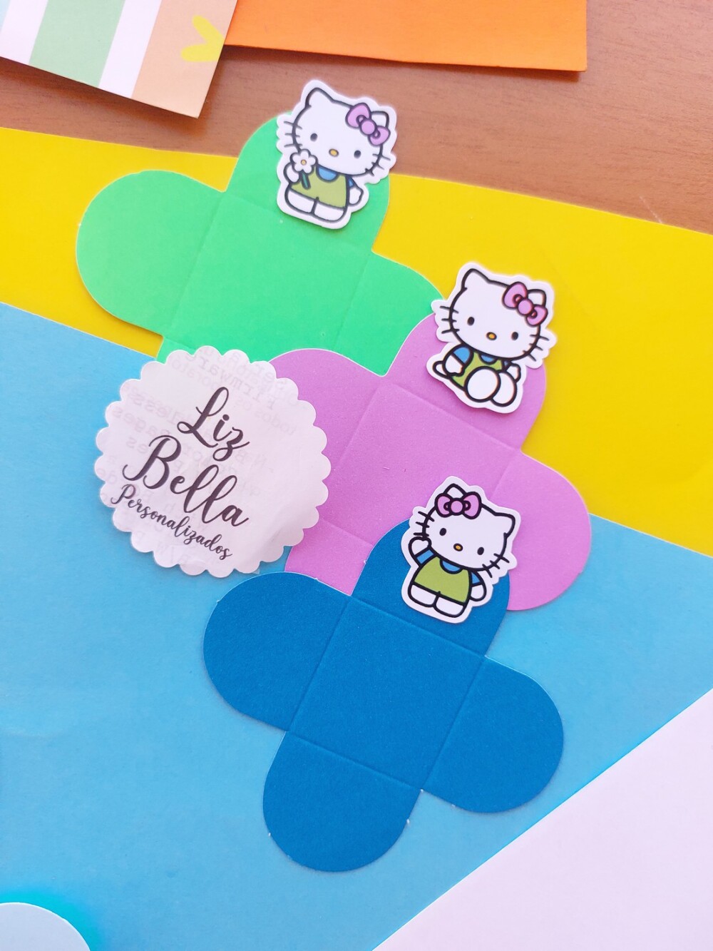 Forminhas para doces Hello Kitty 100 Unidades