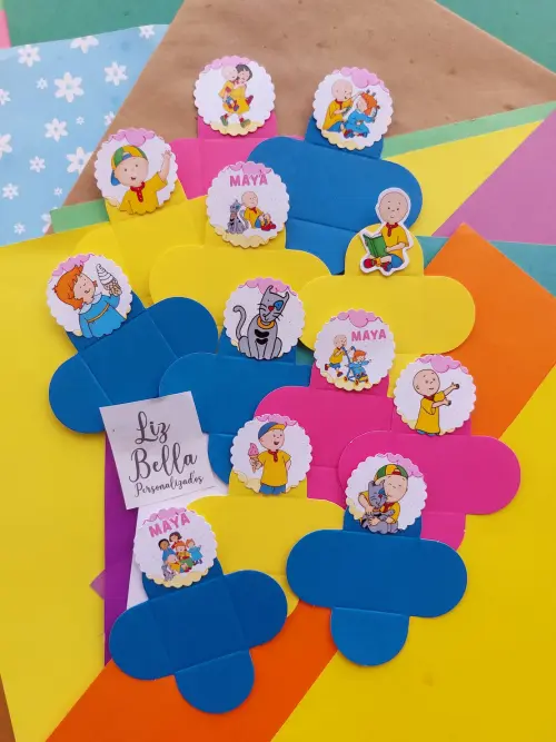 Forminhas para doces Caillou Rosa 100 Unidades