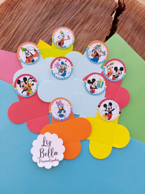 Forminhas para doces Mickey e seus Amigos 100 Unidades