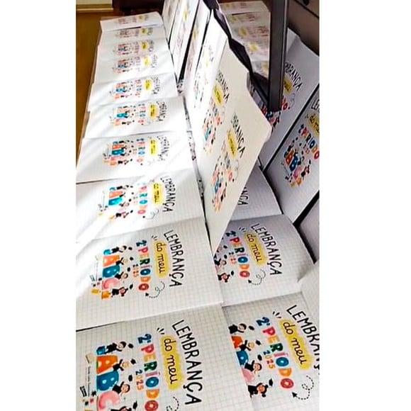 Album de Figurinhas - Lembrancinha Abc (30 Figurinhas)