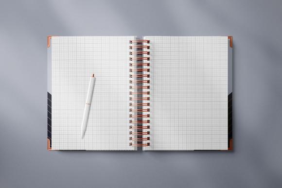 Mockup Realista Agenda, Planner, Caderno (elegance)