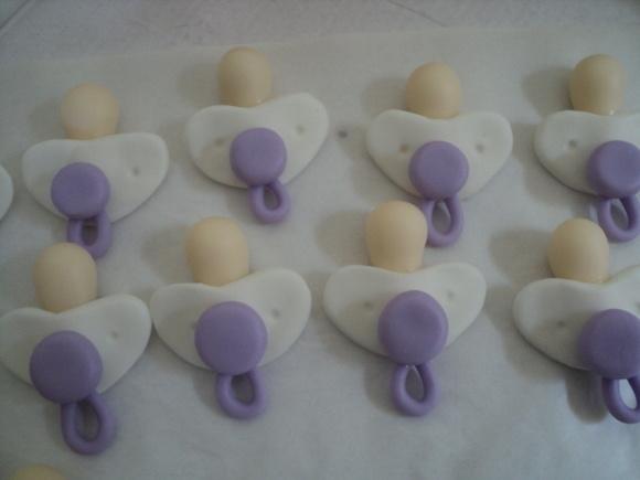 Aplique Lembrancinha de Maternidade Chupeta em Biscuit