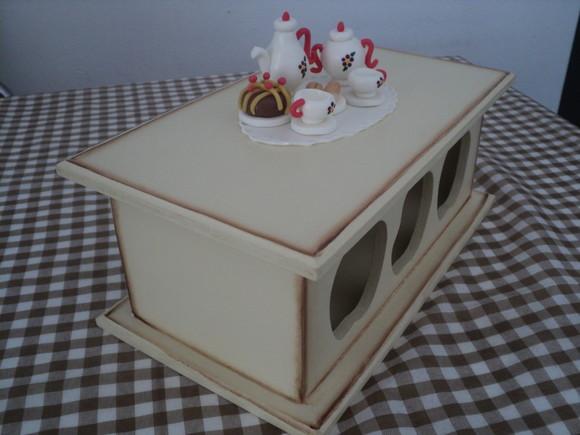 Caixa de Chá com 3 Divisórias Decorada com Miniaturas