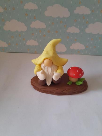Gnomo Duende Enfeite Lembrancinha em Biscuit
