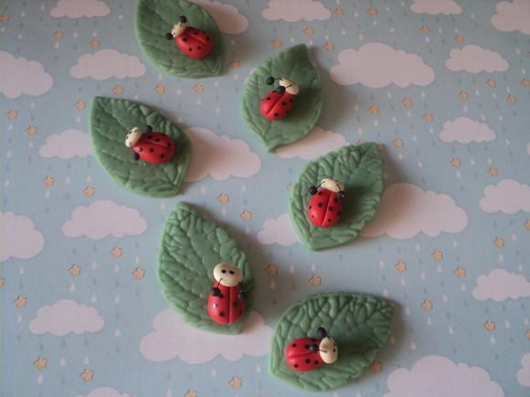 Kit com 5 Mini Apliques Joaninhas em Biscuit
