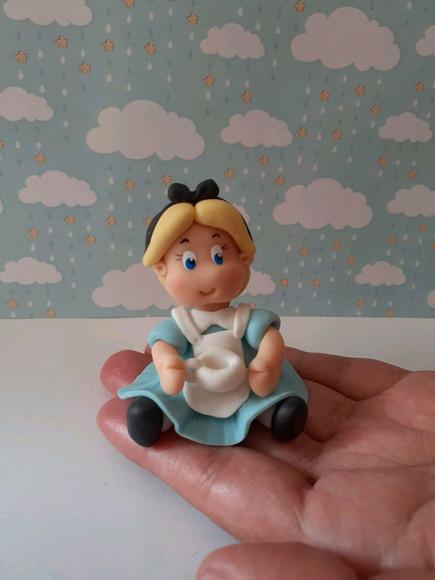 Lembrancinha Aplique Alice no País das Maravilhas