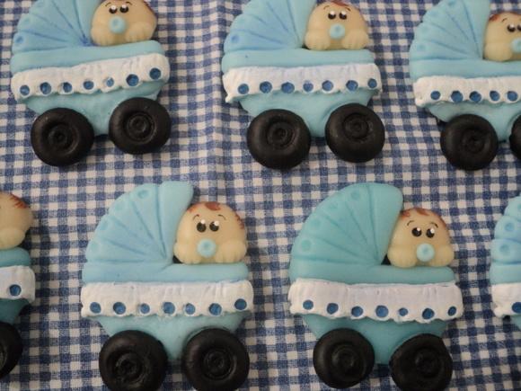 Lembrancinha carrinho de bebê com imã
