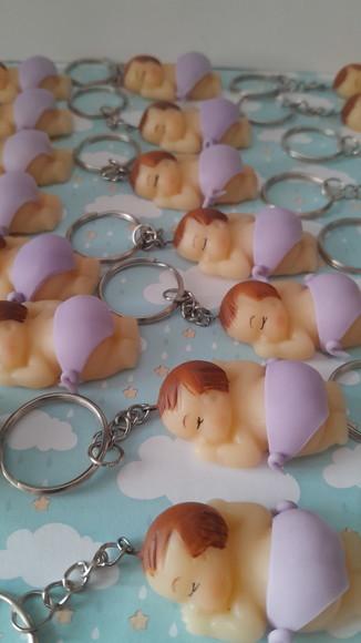 Lembrancinha de Maternidade Menina Chaveiro