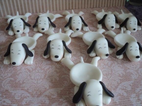 Porta Docinhos em Biscuit Snoopy