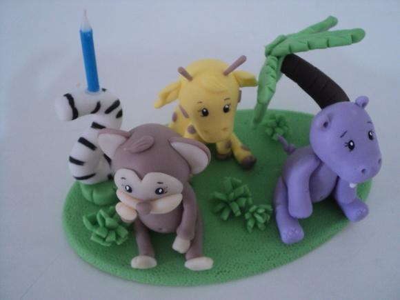 Topo de Bolo de Aniversário com Vela Safári em Biscuit