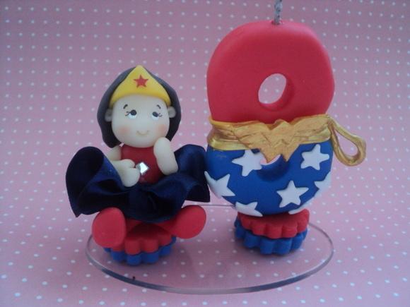 Vela de Aniversário Mulher Maravilha Baby em Biscuit