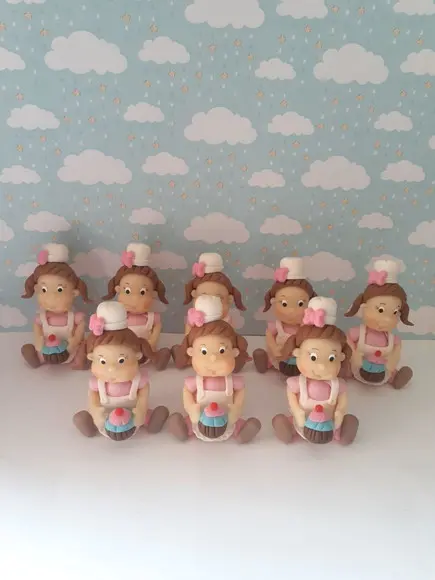 Aplique menina confeiteira
