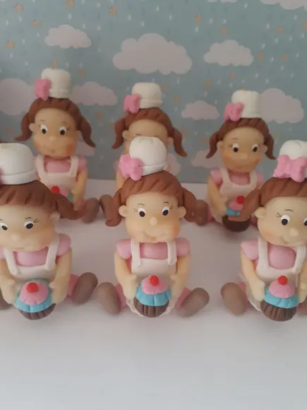 Aplique menina confeiteira