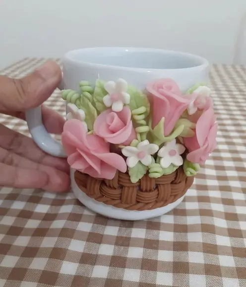 Caneca Decorada com Biscuit