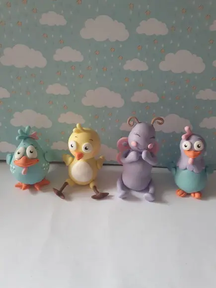 Kit Enfeites Turma da Galinha em Biscuit com 5cm Altura