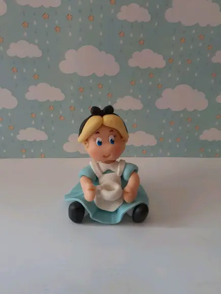 Lembrancinha Aplique Alice no País das Maravilhas