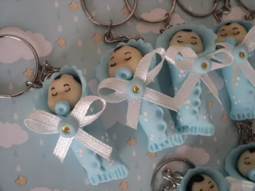 Lembrancinha de Maternidade Bebê na Mantinha Menino