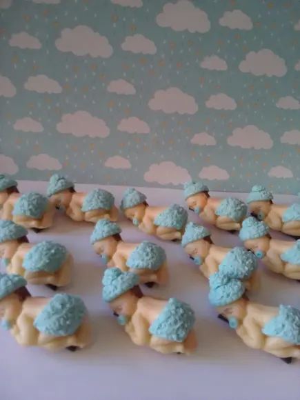 Lembrancinha de Maternidade Bebê Realista em Biscuit