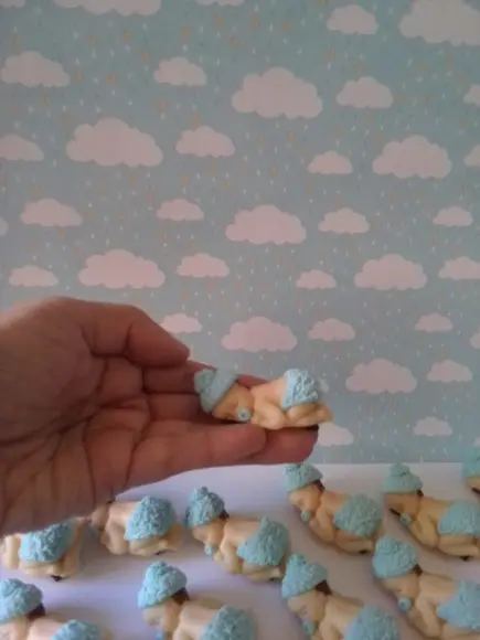 Lembrancinha de Maternidade Bebê Realista em Biscuit