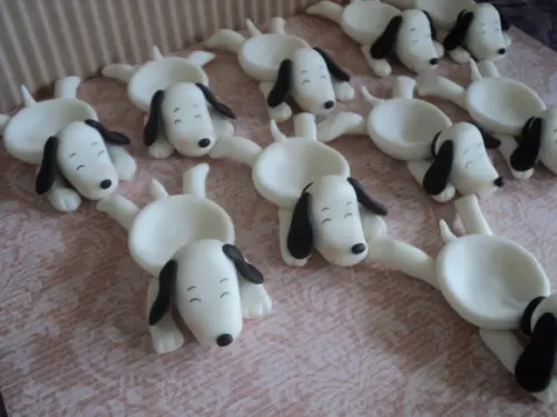 Porta Docinhos em Biscuit Snoopy
