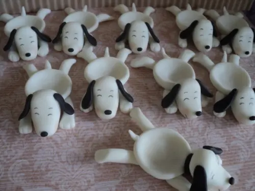 Porta Docinhos em Biscuit Snoopy