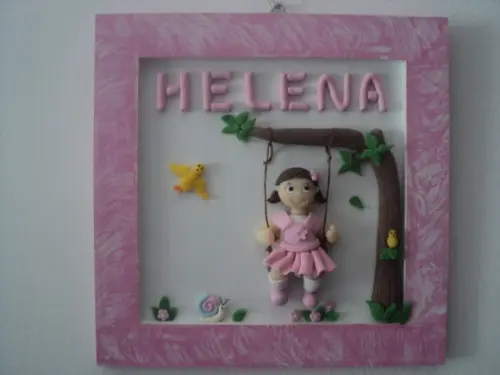 Quadro Infantil Menina no Balanço