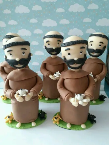 São Francisco de Assis em biscuit ( 15 cm altura)