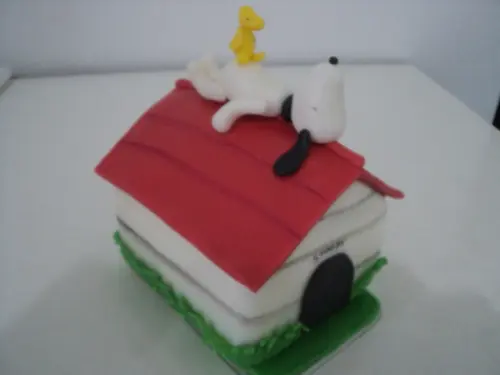 Topo de Bolo Snoopy na Casinha