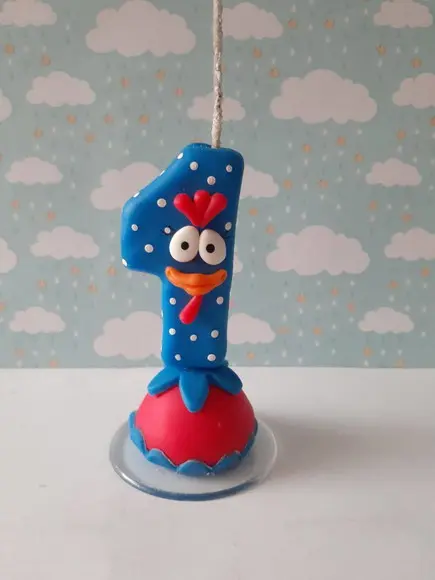 Vela de Aniversário 1 Ano Galinha Pintadinha em Biscuit