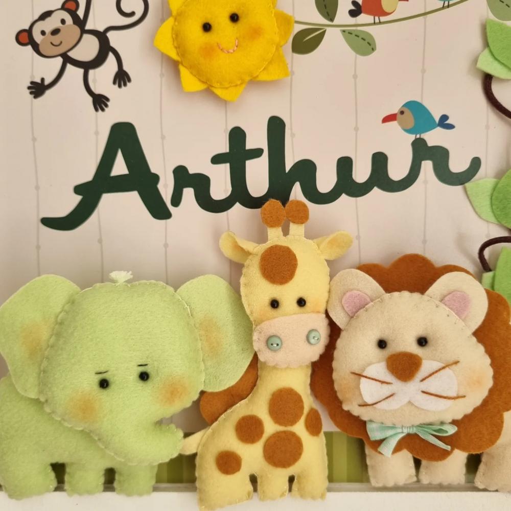 Enfeite de Porta Maternidade Safari 3 bichinhos