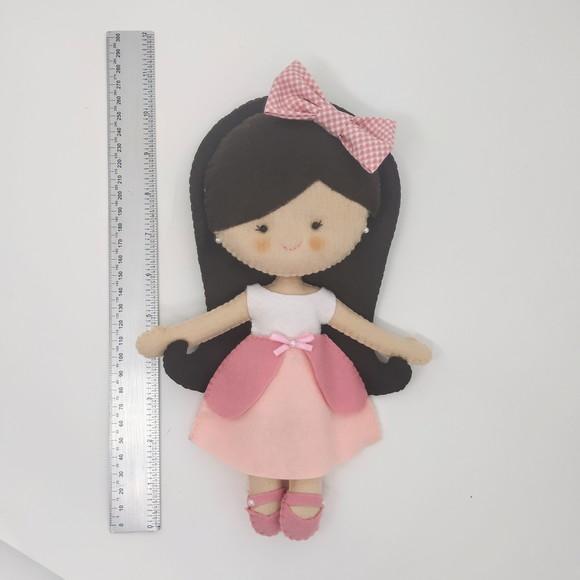 Bonequinha de Feltro para Lembrancinha ou Presente