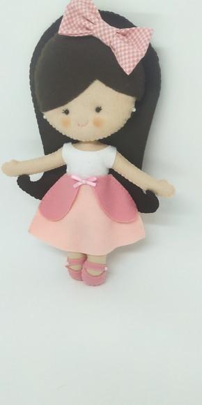 Bonequinha de Feltro para Lembrancinha ou Presente