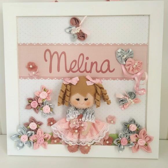 Enfeite de Porta Maternidade Menina Boneca Rosa e Cinza