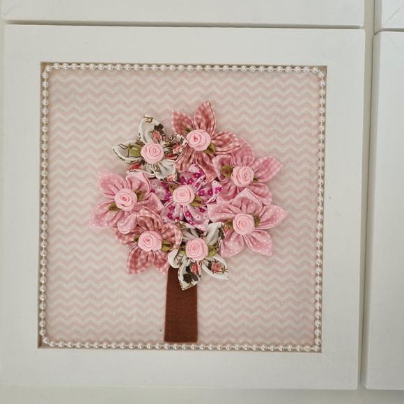 Kit 4 Quadros Decoração Quarto do Bebê Flores e Boneca Rosa